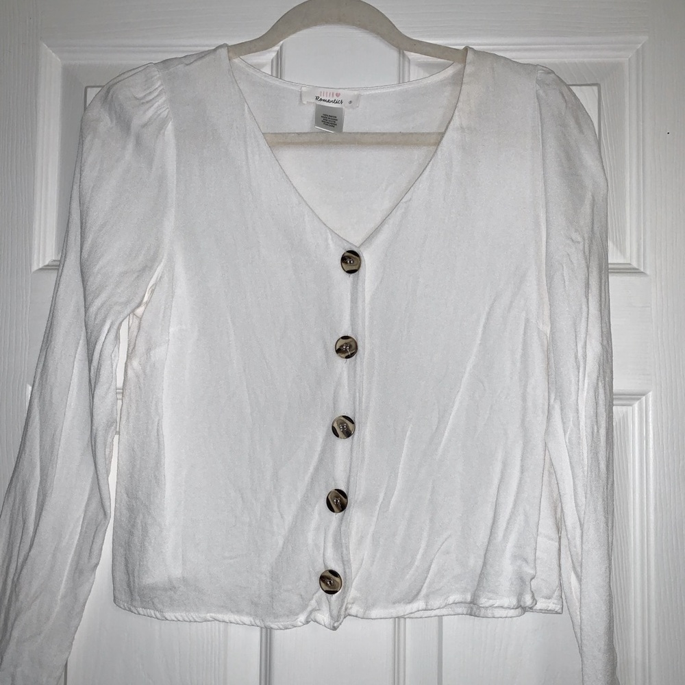 White long sleeve button blouse